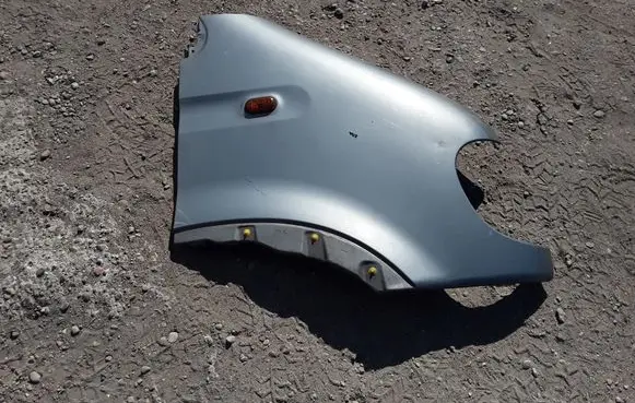 Renault Master II Fender