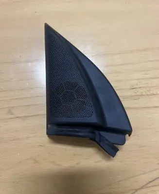 Toyota Avensis T250 Side speaker trim/cover 6749205060