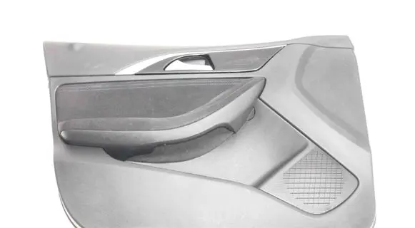 Infiniti Q30 Rear door card panel trim