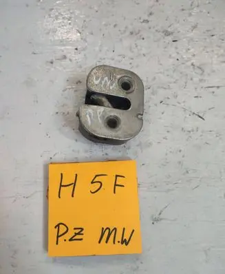 Fiat Uno Front door lock loop/hook striker 894136516
