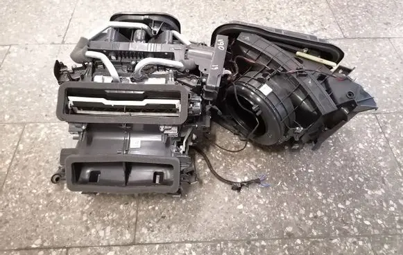 Volvo S90, V90 Interior heater climate box assembly P32226260 31472269