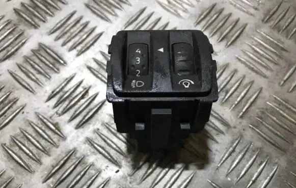 Renault Scenic II - Grand scenic II Headlight level height control switch 8200121605b