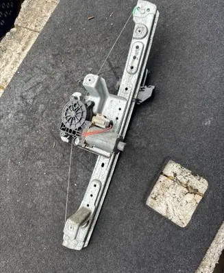 Chrysler Pacifica Rear door window regulator with motor 04894273AA 39734B 992734100