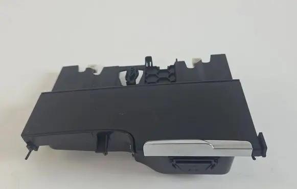 Volvo V60 Ashtray (front) 31694582 82565007
