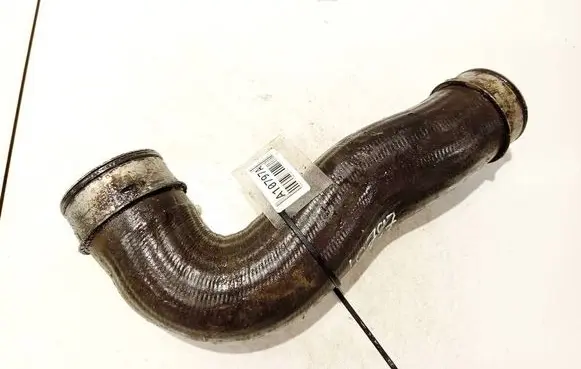 Volkswagen Touran I Engine coolant pipe/hose