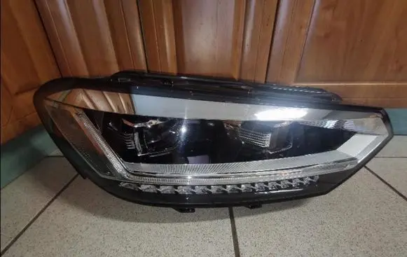 Volkswagen Touran III Headlight/headlamp 5TB941082B