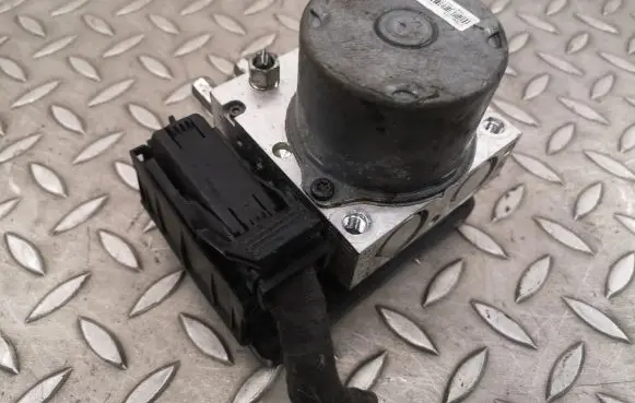 SsangYong Korando ABS Pump 4892034500 C220