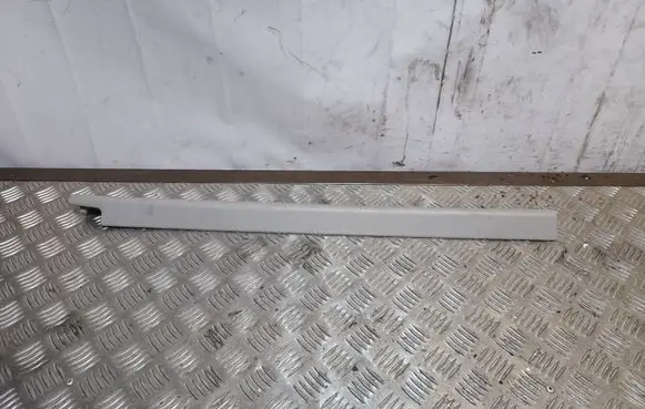 Mercedes-Benz E A207 Front sill trim cover A2076860336