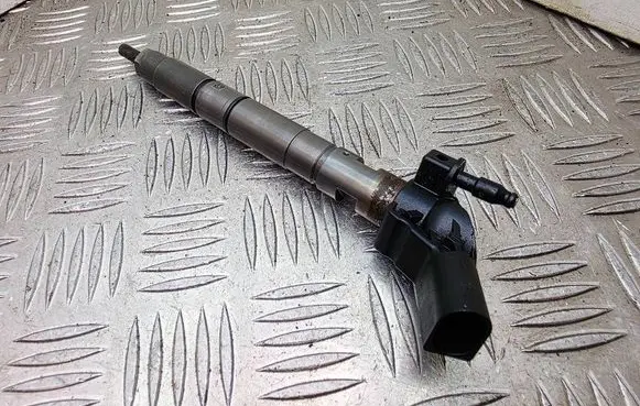 Audi A8 S8 D3 4E Fuel injector 057130277AD 0445115041