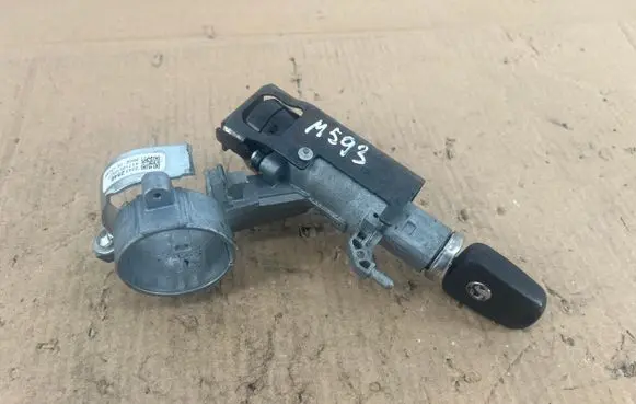 Opel Zafira C Ignition lock 20939745
