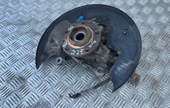 Peugeot 508 RXH Front wheel hub spindle knuckle