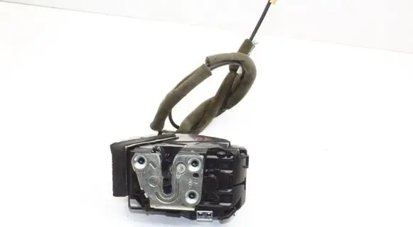 Nissan Leaf II (ZE1) Coupe door lock (next to the handle) 