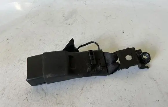 Toyota Avensis T270 Rear seatbelt buckle 6093092 608353 60930921RH