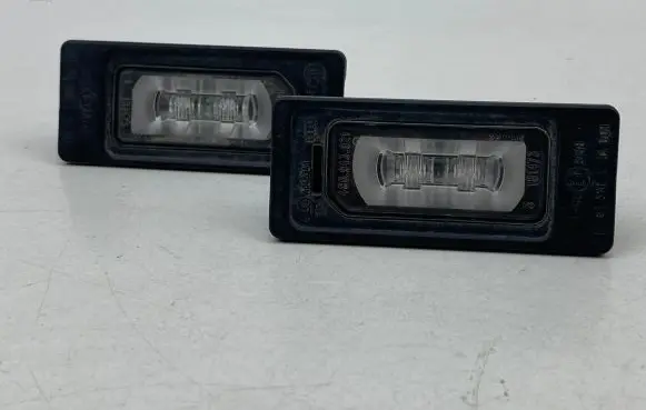 Audi A6 S6 C7 4G Number plate light 010998