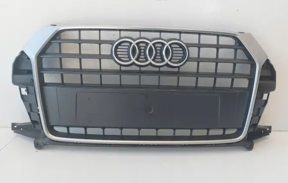 Audi Q3 8U Front bumper upper radiator grill 8U0853653M