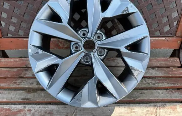 KIA Sportage R18 alloy rim 