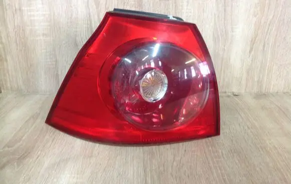 Volkswagen Golf V Rear/tail lights 1K6945095G 89031704
