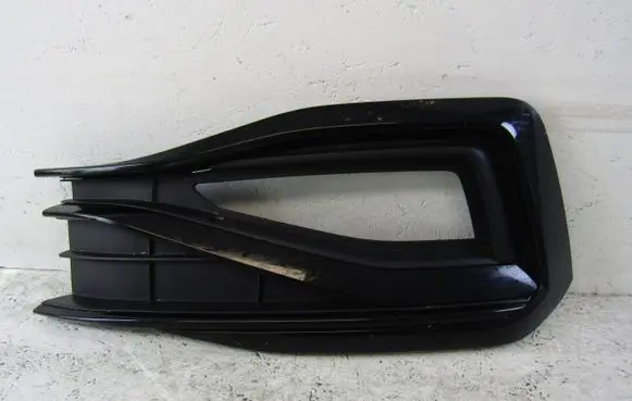 Volkswagen PASSAT B8 Front bumper lower grill 3G0853793C