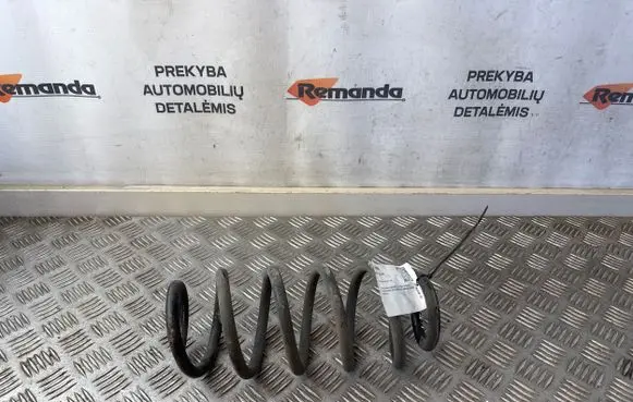 Toyota Auris E180 Rear coil spring