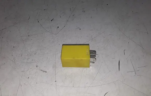 Renault Trafic II (X83) Other relay 7700414741