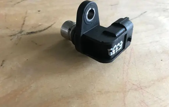 Opel Astra H Camshaft position sensor 0232103021