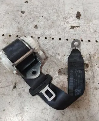 Volkswagen Eos Rear seatbelt 33055094B 1802101657