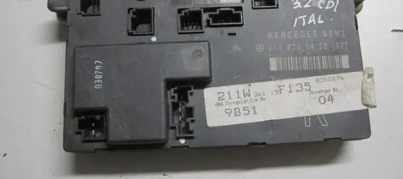 Mercedes-Benz E W211 Door control unit/module 2118200426