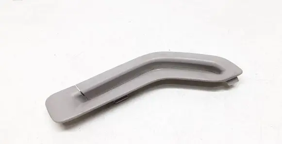 Volvo XC90 Seat belt trim 