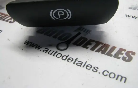 Volvo XC90 Hand brake release handle 8683963