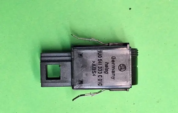 Skoda Octavia Mk1 (1U) Light switch 
