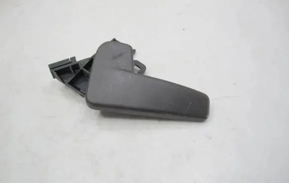 Volkswagen PASSAT B8 Engine bonnet (hood) release handle 6R1823533