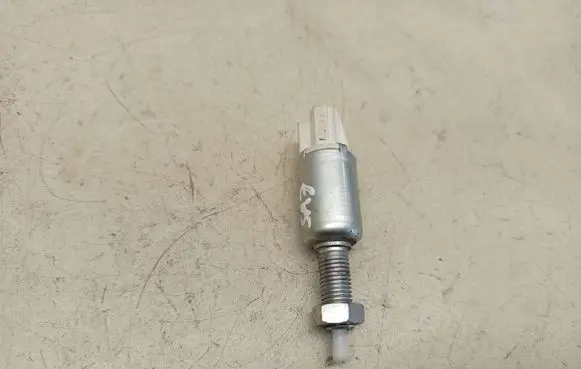 Lexus IS 220D-250-350 Clutch pedal sensor 