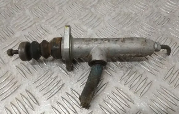 Audi 100 S4 C4 Clutch master cylinder 443721401A