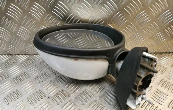 Mini One - Cooper Coupe R56 Front door electric wing mirror
