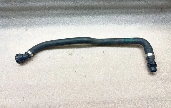 Engine coolant pipe/hose
