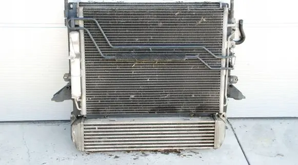 Land Rover Discovery 3 - LR3 Coolant radiator CPLA8005AB