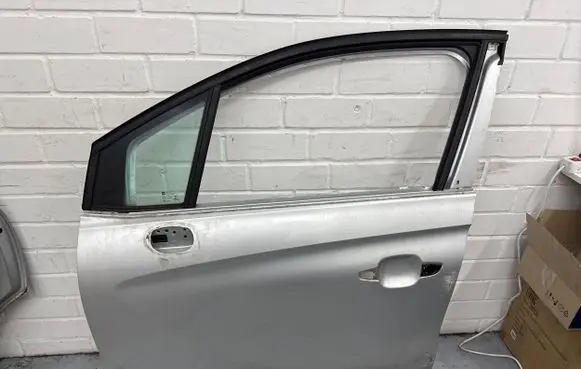 Opel Crossland X Front door
