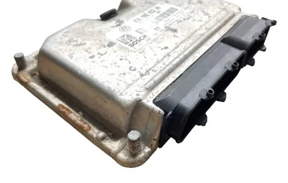 Volkswagen Golf V Engine control unit/module 036906032AM 0261208754