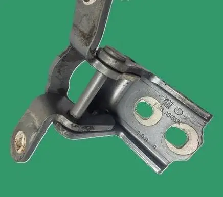 Opel Insignia A Rear door lower hinge A046574