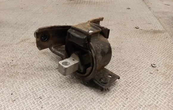 Skoda Rapid (NH) Engine mount bracket 6RF199555D