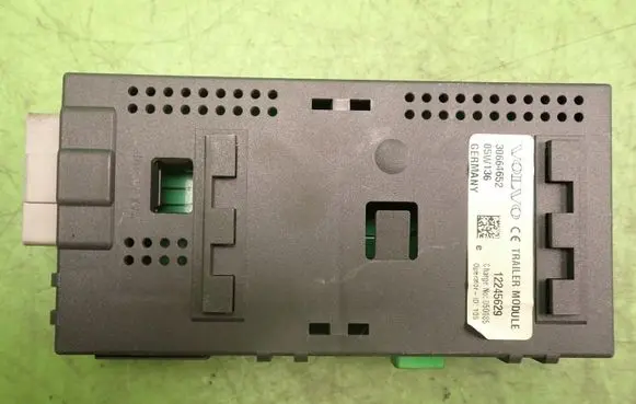 Volvo V70 Tow bar relay 3066465212245629