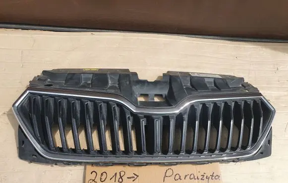 Skoda Fabia Mk3 (NJ) Front bumper upper radiator grill 6V0853653C