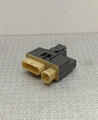 Peugeot 5008 Glow plug pre-heat relay 9662570880 018010953