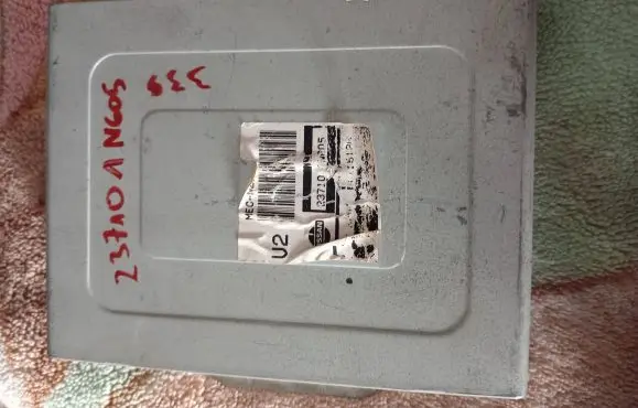 Nissan Almera N16 Engine control unit/module 237101n605