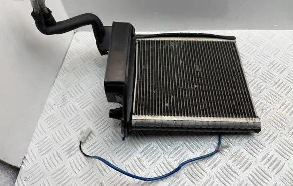 Toyota Avensis T250 Air conditioning (A/C) radiator (interior) 8850105080 8871005380