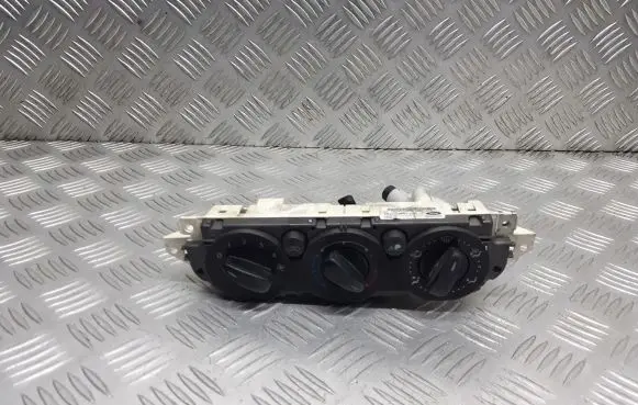 Ford Focus Interior fan control switch 3M5T-19980-AD