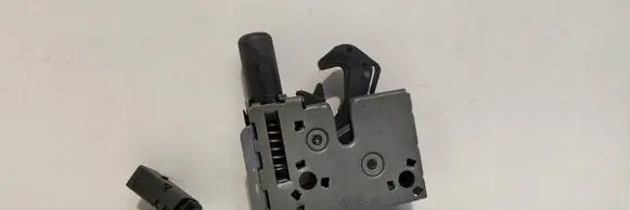 Audi e-tron Engine bonnet/hood lock/catch 4KE823509A