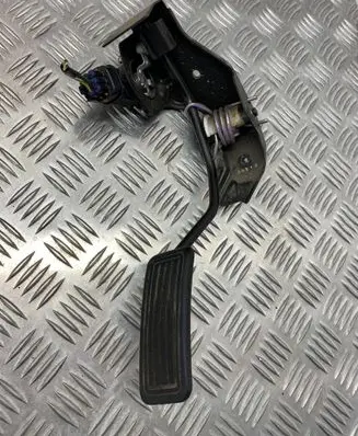 Toyota Avensis T250 Accelerator throttle pedal 8928152021