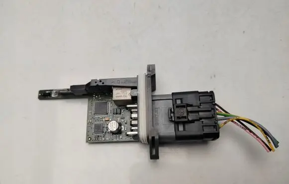 Peugeot 5008 MPM control module 912250104