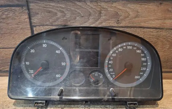 Volkswagen Caddy Speedometer (instrument cluster) 2K0920841A V0020000 VWZ7Z0D0316092